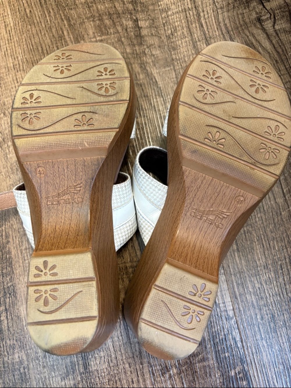 Dansko White Leather Buckle Slide Wooden Platform Sandal Clogs Herringbone cream - Picture 4 of 4
